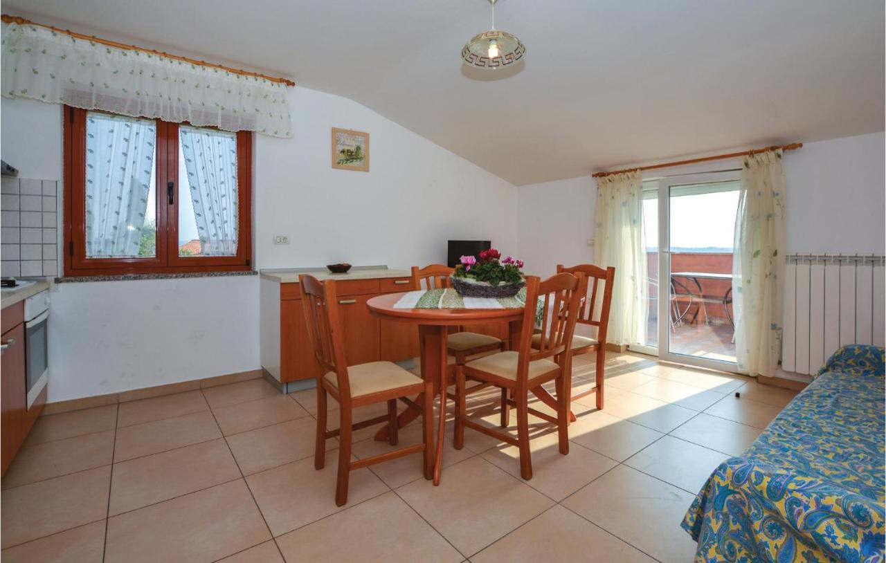 2 Bedroom Amazing Apartment In Portorose Esterno foto