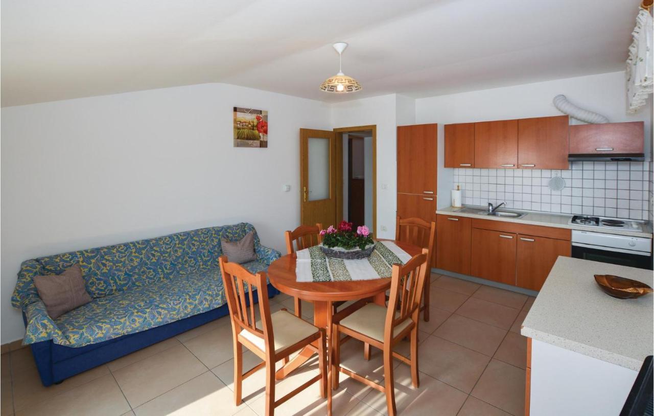 2 Bedroom Amazing Apartment In Portorose Esterno foto