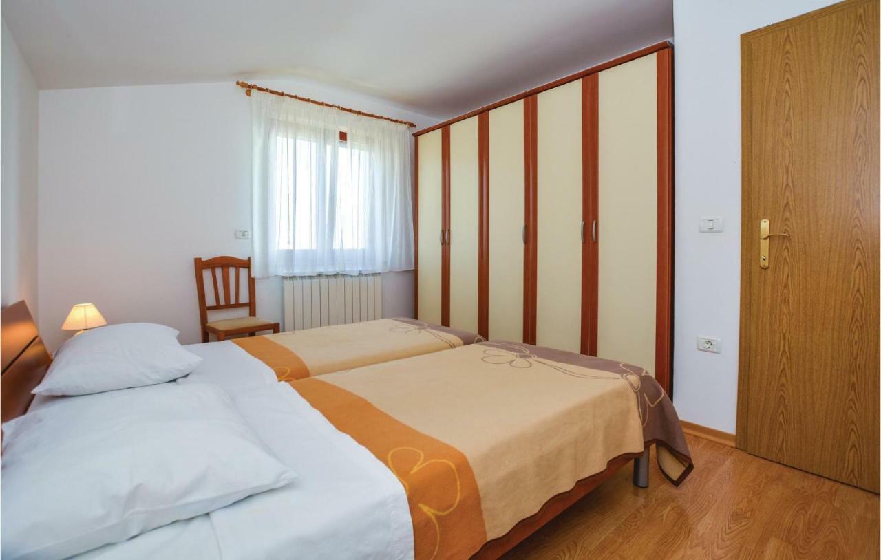 2 Bedroom Amazing Apartment In Portorose Esterno foto