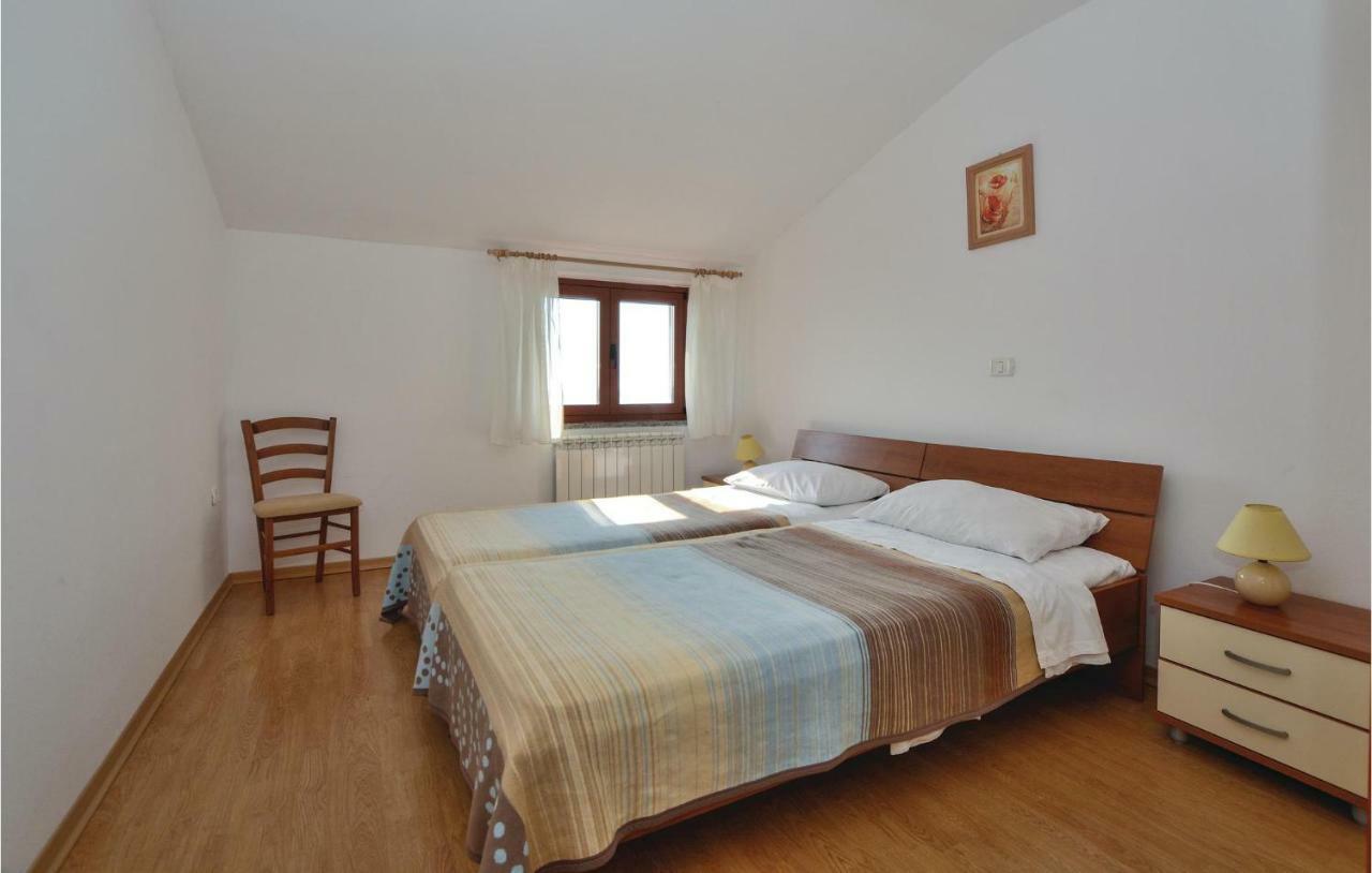 2 Bedroom Amazing Apartment In Portorose Esterno foto